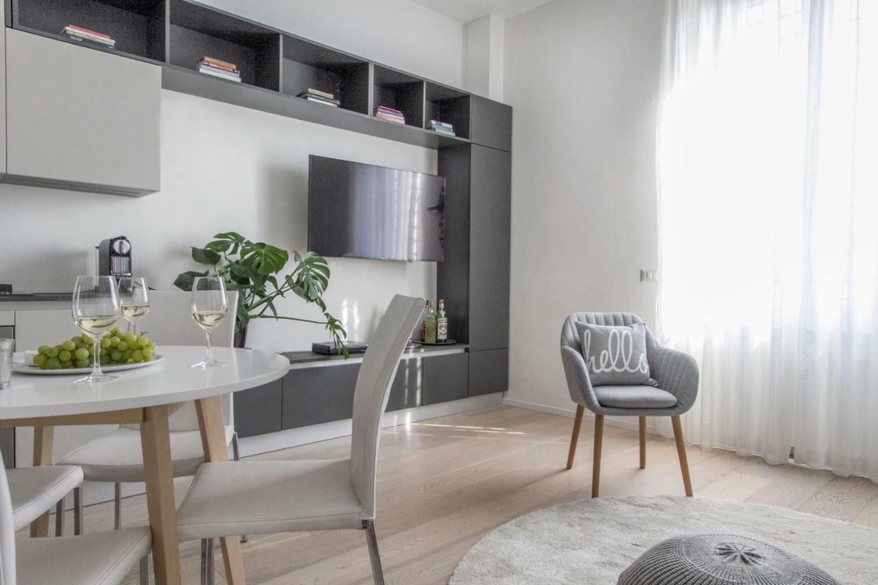 Luxury And Spacious Apartment Milan Exterior photo